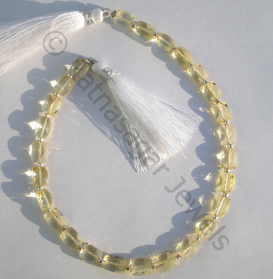 Scapolite gemstone